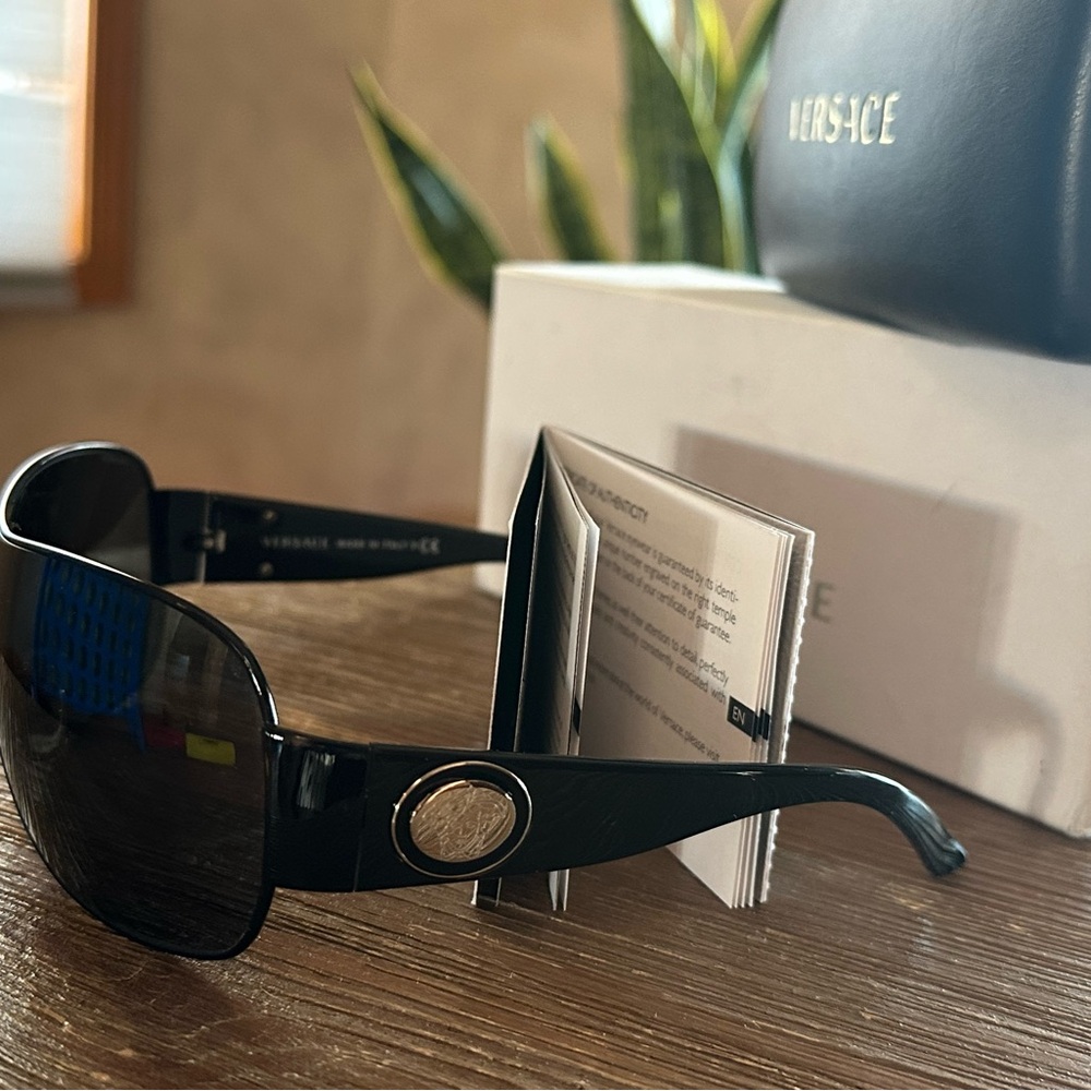 Versace Black Designer Sunglasses - Picture 3 of 9